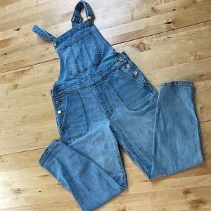 Like New Old Navy women’s overalls size small